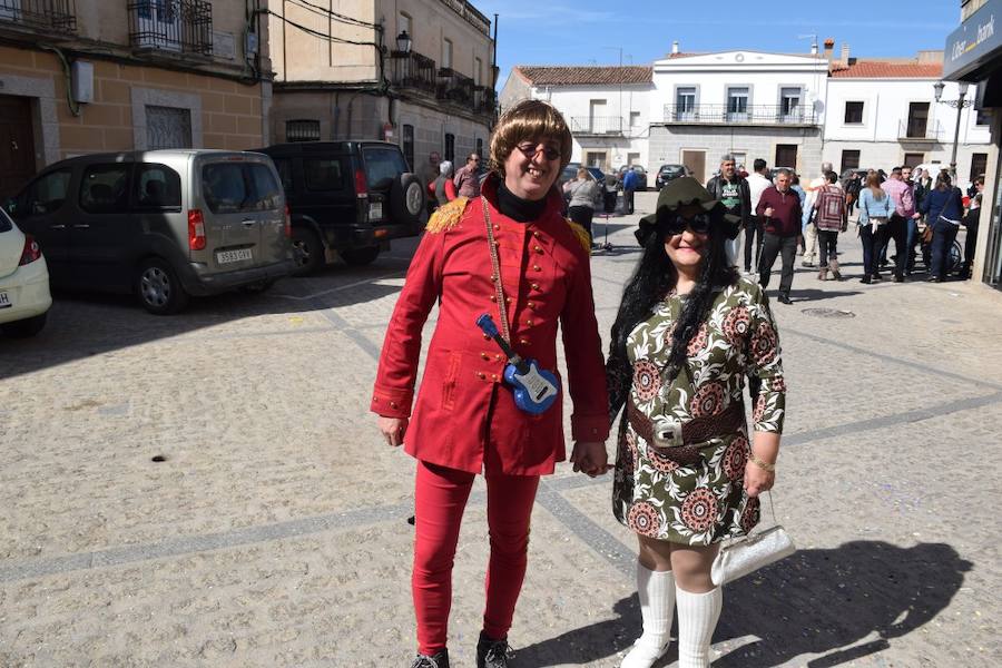 Huertas de Ánimas cumplió con su tradición y celebró su tradicional desfile de Carnaval, con diferentes agrupaciones integradas por adultos y menores. 