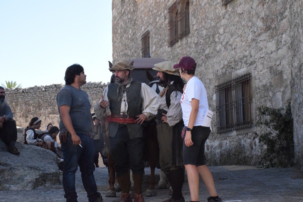 La parte antigua se convirtió en la Plasencia del siglo XVI, por donde caminaba la heroína Inés de Suárez, justo antes de emprender su viaje al Nuevo Mundo en busca de su marido, Juan de Málaga. Así fue parte del rodaje de la serie 'Inés del alma mía' en la ciudad. Contó con tres jornadas y en ellas participó la protagonista, Elena Rivera.