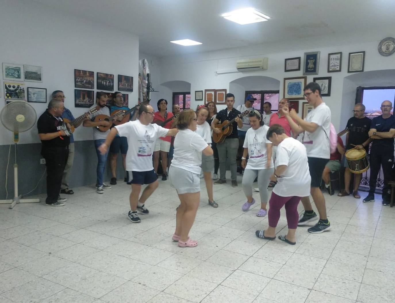 Usuarios de Placeat en el ensayo de los Coros y Danzas Virgen del Rosario 