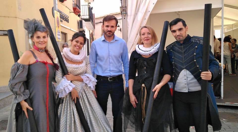 El diputado delegado con parTicipantes de este programa 