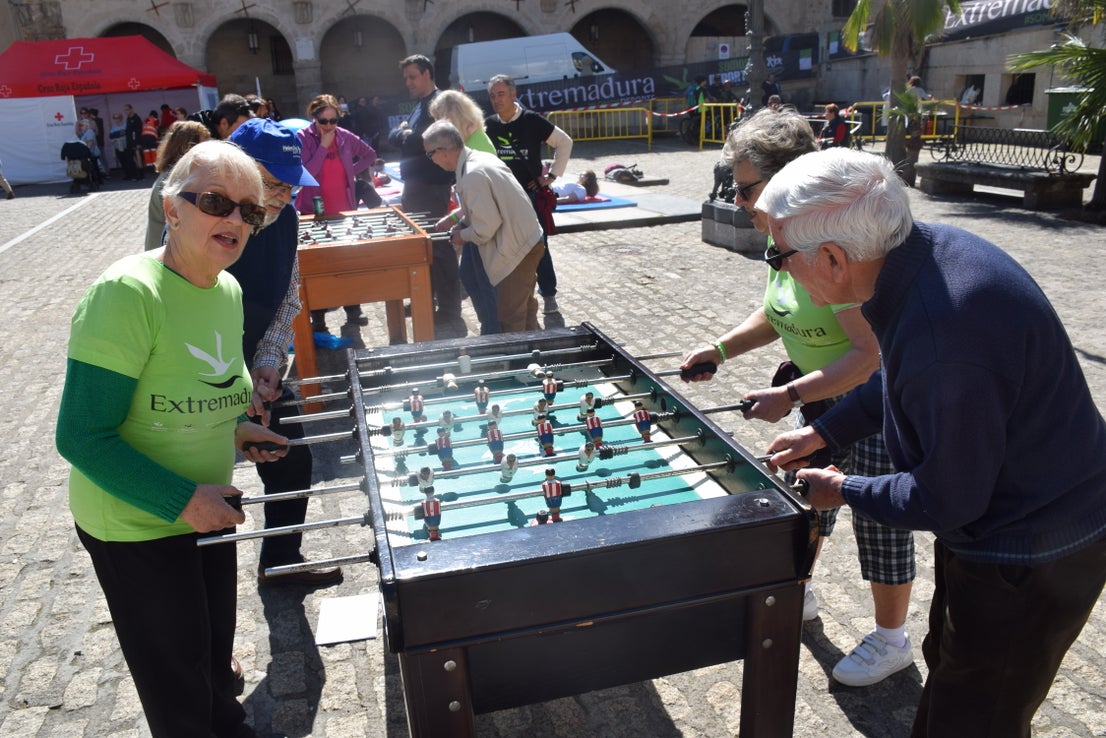 Fotos: La plaza Mayor acoge el programa 'Deporte y mujer'