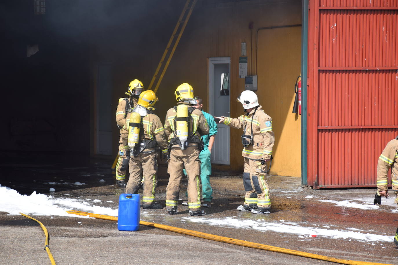 Fotos: Incendio en una nave en Copreca