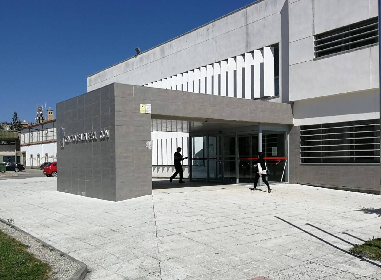La Concejalía de Sanidad asegura que el centro de salud funciona al 100%