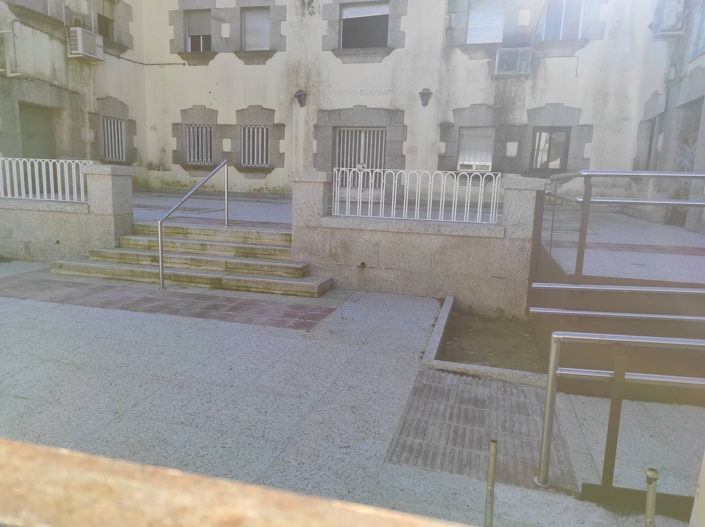 Fotos: Limpieza del edificio de la Segurida Social