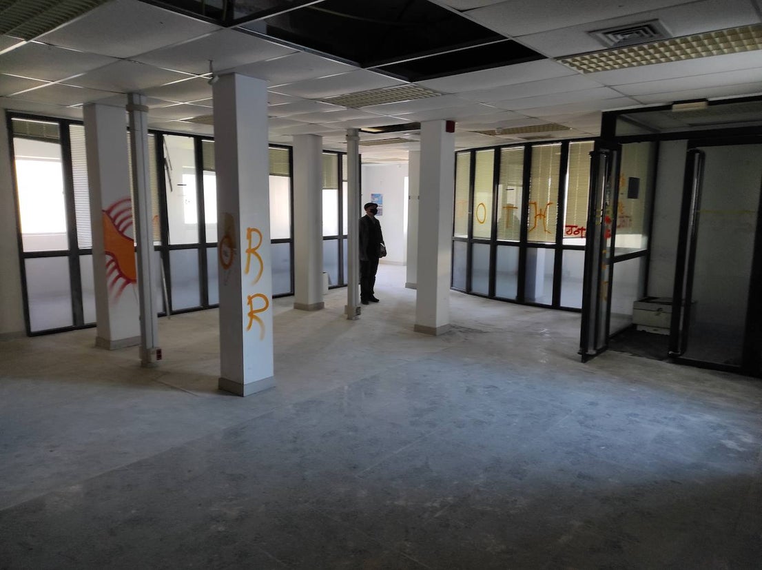 Fotos: Limpieza del edificio de la Segurida Social