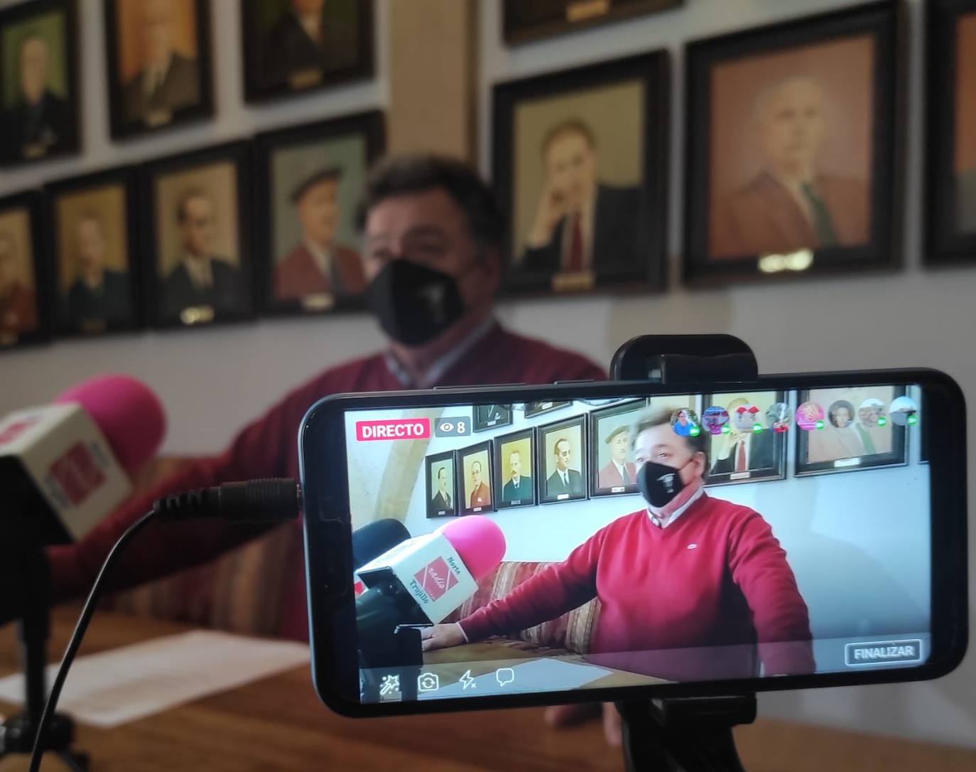 El alcalde, José Antonio Redondo, en la rueda de prensa. 