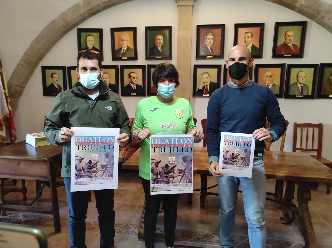Juan María Mateos, Gabriela Carvajal y José Manuel Tovar, en la presentación de esta mañana 