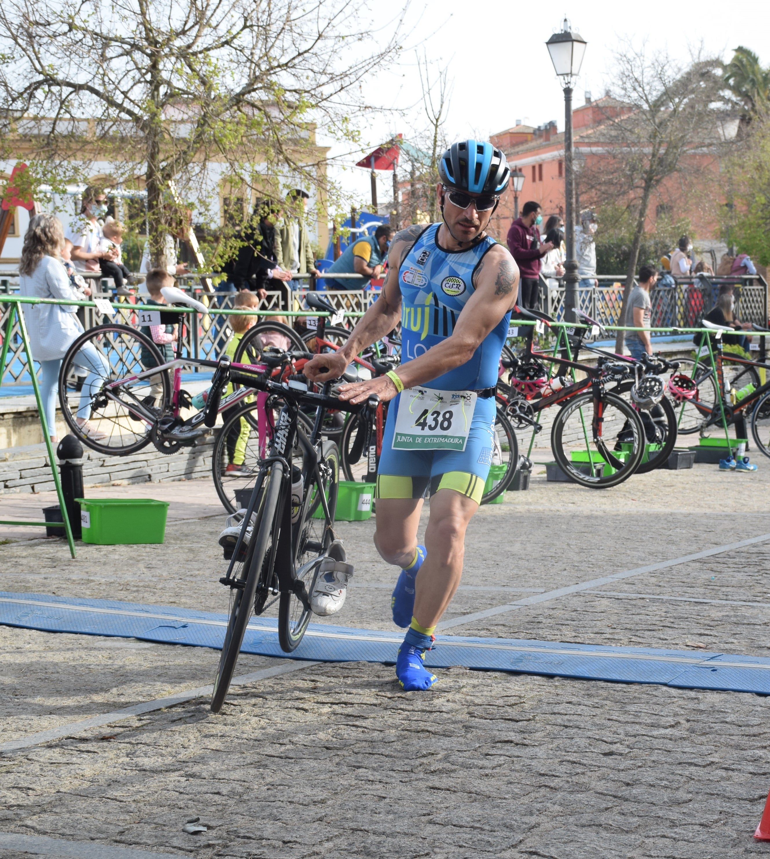 Los dos corredores locales que llegaron primero a meta 