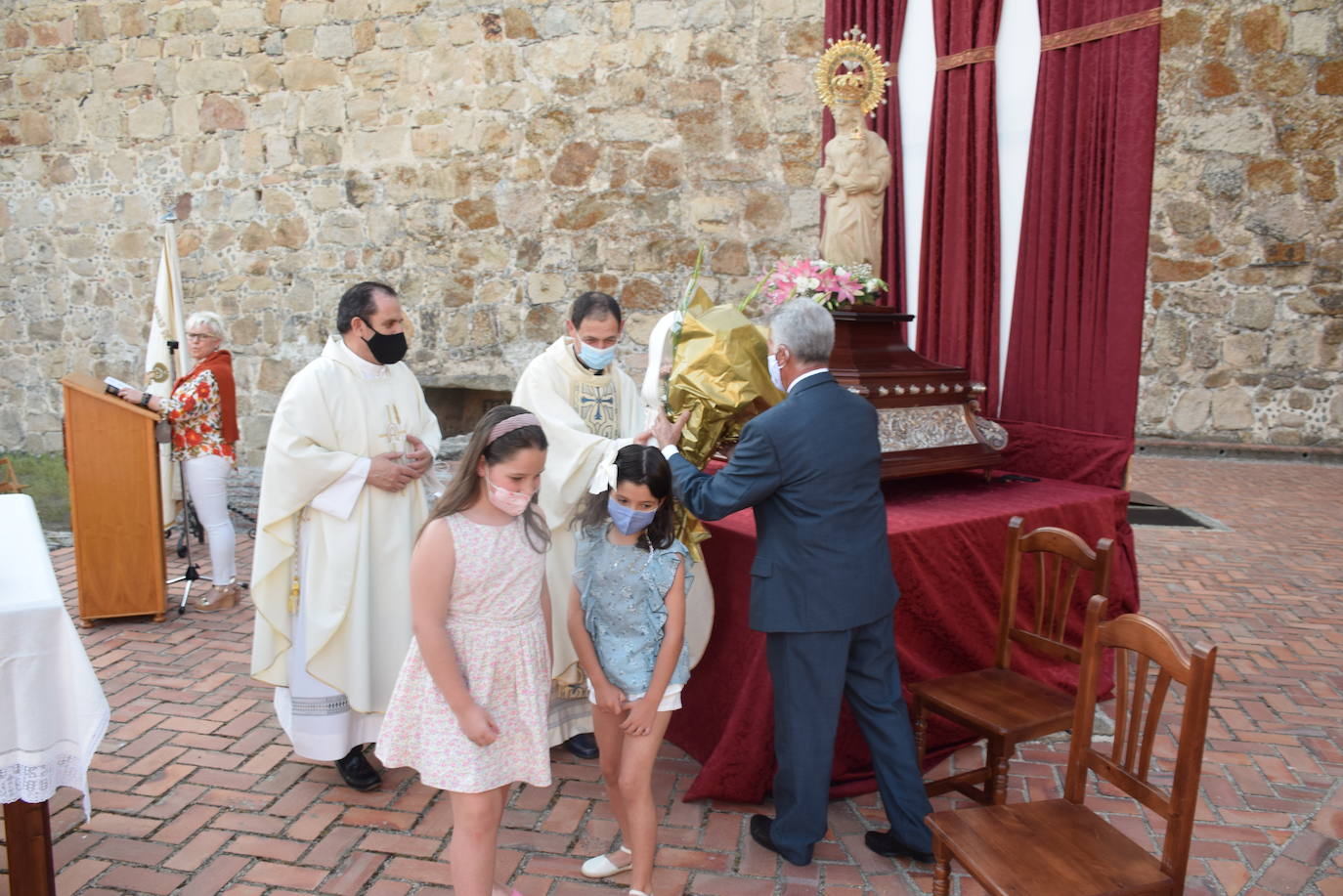 Fotos: Ofrenda floral a la Patrona