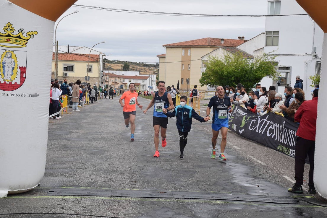 Fotos: Cross Popular Ciudad de Trujillo, con 140 corredores