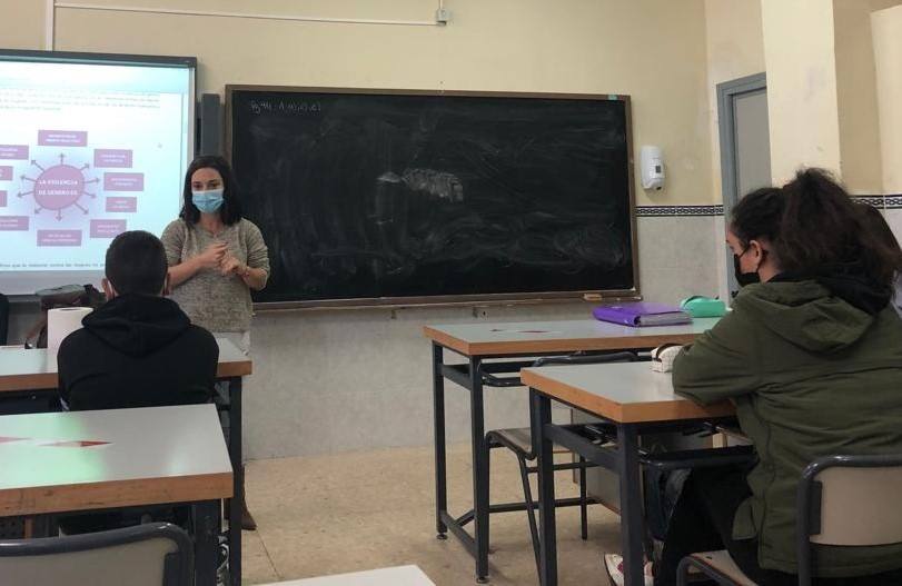 Taller impartido ayer en el instituto Francisco de Orellana. 