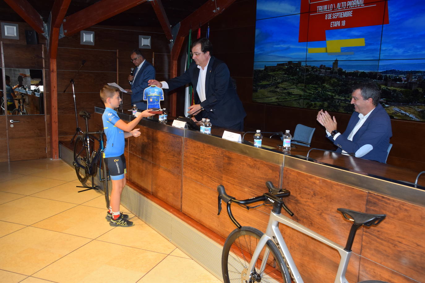 Fotos: Presentación de la etapa de La Vuelta en Trujillo