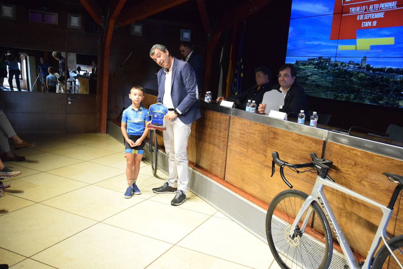 Fotos: Presentación de la etapa de La Vuelta en Trujillo