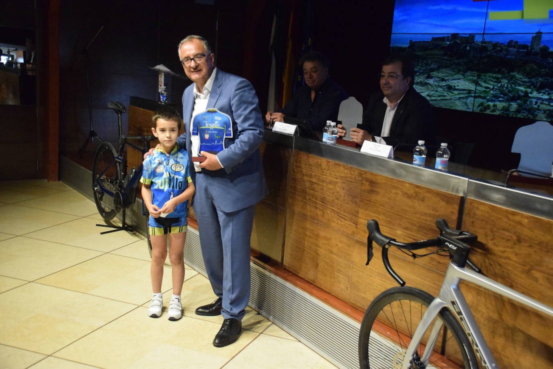 Fotos: Presentación de la etapa de La Vuelta en Trujillo
