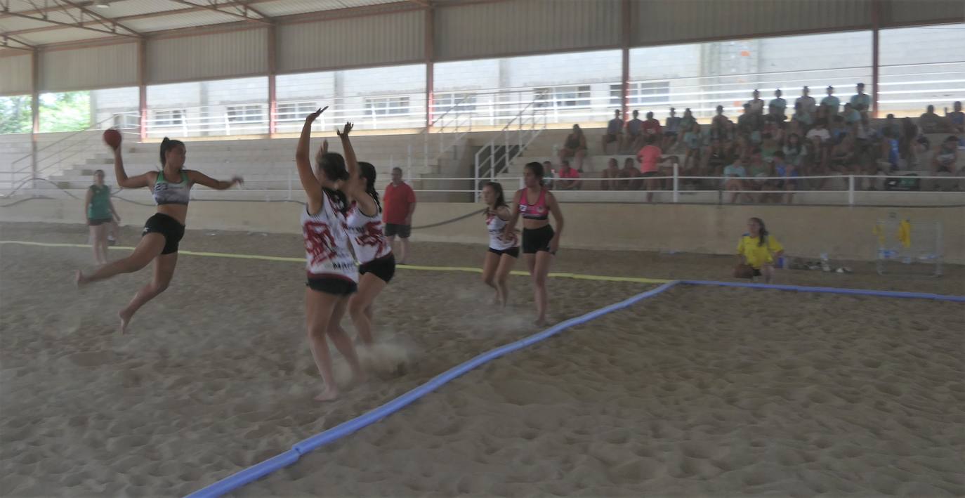 Fotos: II edición del torneo de balonmano playa 'Ciudad de Trujillo'