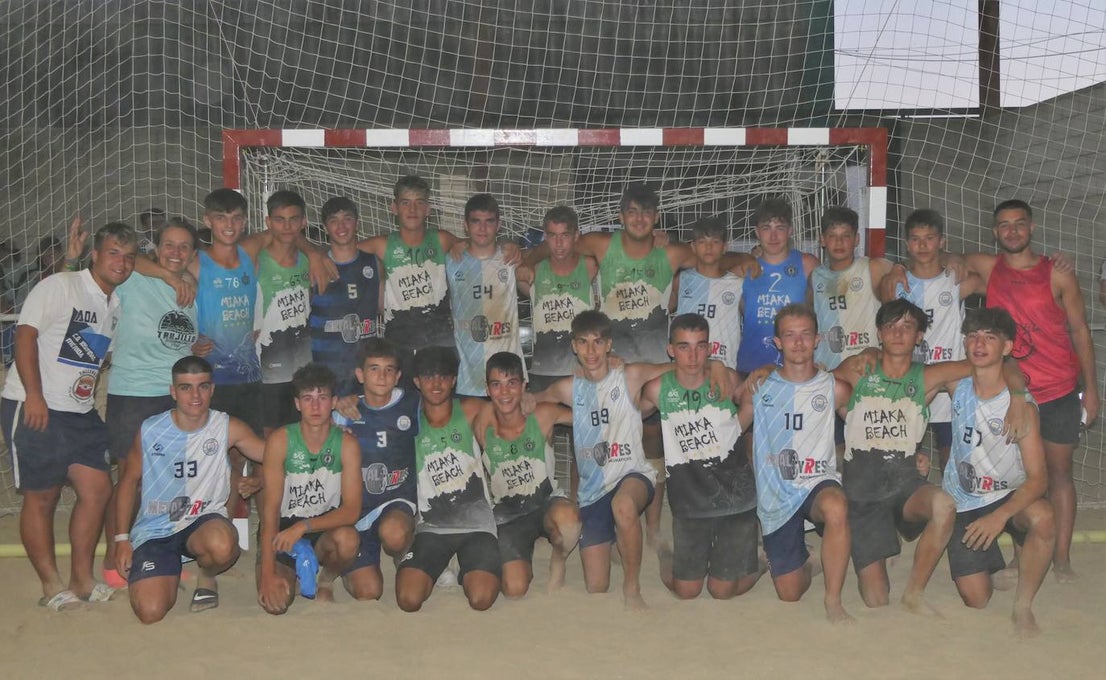 Fotos: II edición del torneo de balonmano playa 'Ciudad de Trujillo'
