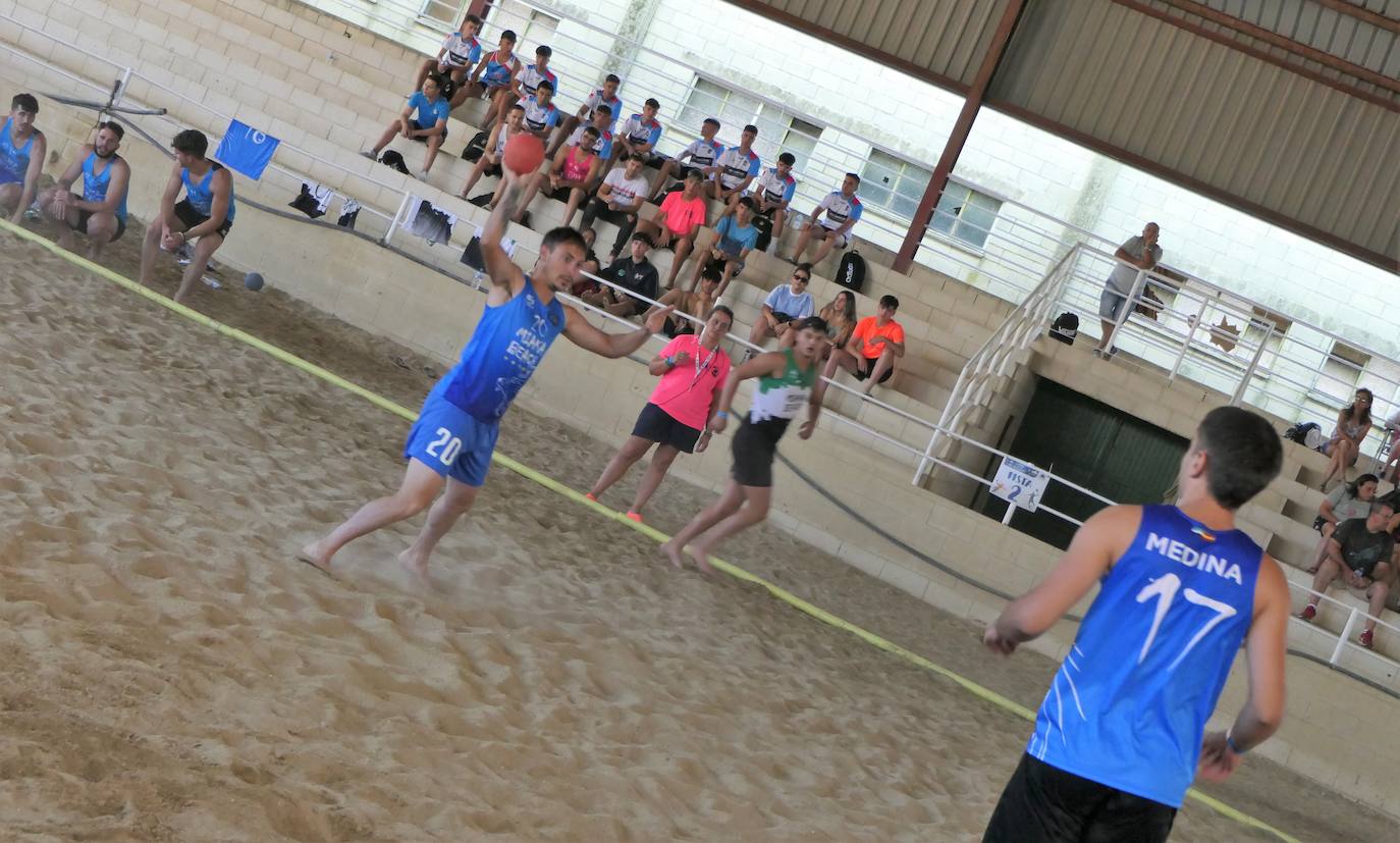 Fotos: II edición del torneo de balonmano playa 'Ciudad de Trujillo'