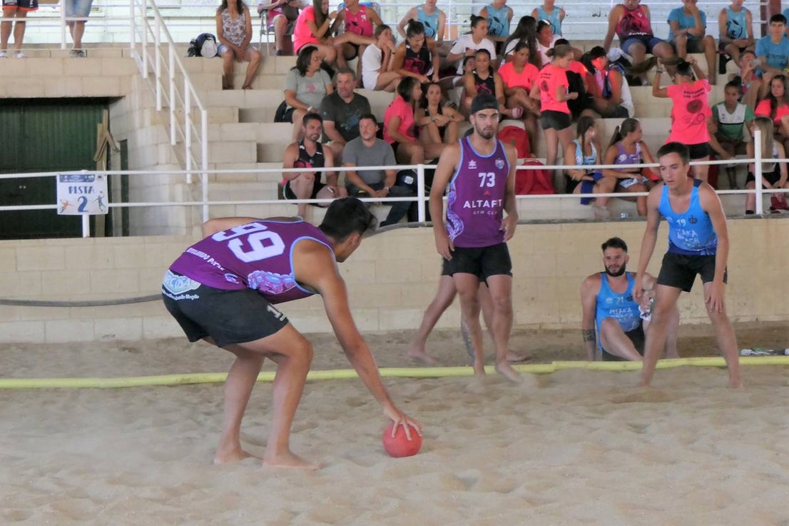 Fotos: II edición del torneo de balonmano playa 'Ciudad de Trujillo'