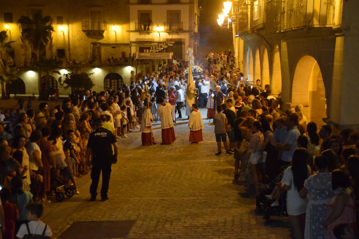 Fotos: Bajada, en procesión, de la Virgen a San Martín