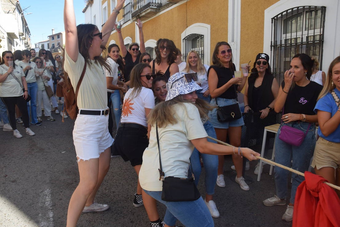 Fotos: Gran ambiente en la jornada de la capea de las mujeres