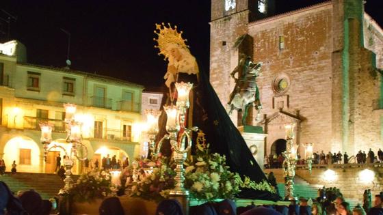 El Nazareno celebra hoy el 'vía crucis de las antorchas'