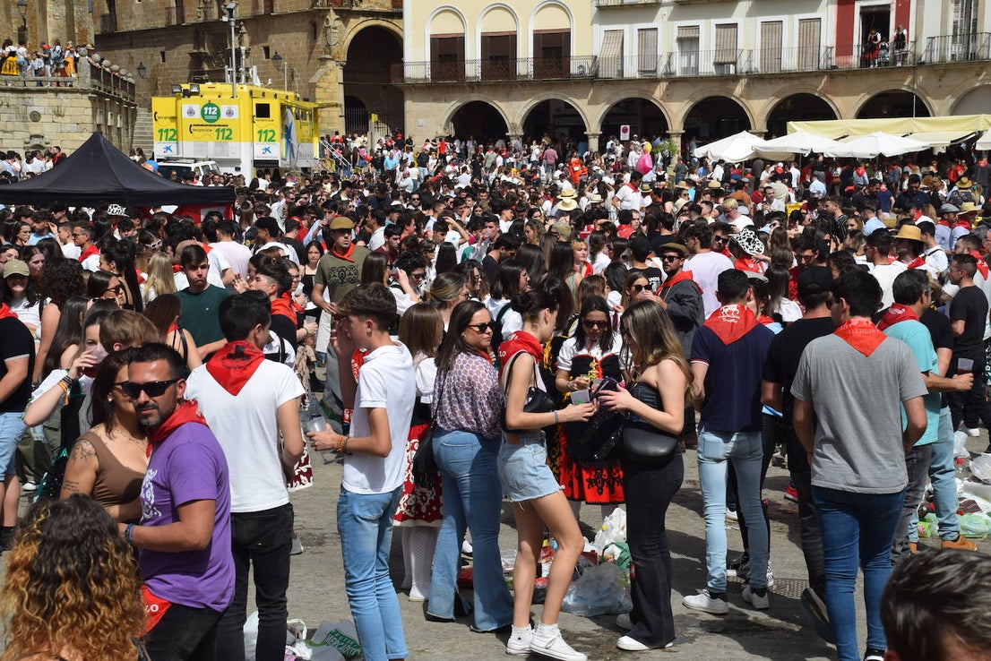 Un multitudinario y caluroso Chíviri
