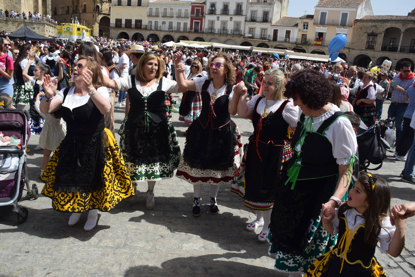 Un multitudinario y caluroso Chíviri