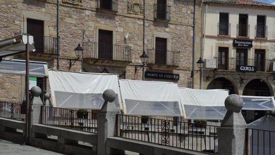 Sobreseída la denuncia al alcalde por el reparto de una terraza