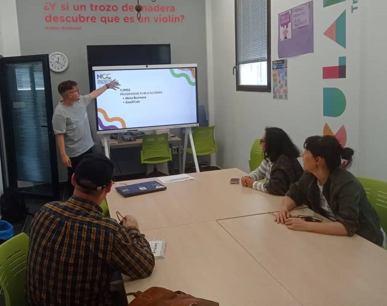 Empresarios del turismo y la gastronomía se forman para mejorar sus competenicas digitales