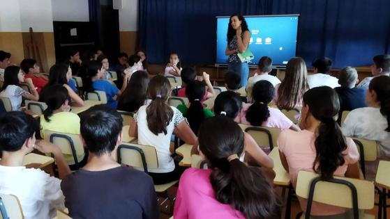 La magistrada decana de la ciudad acerca la justicia a los menores