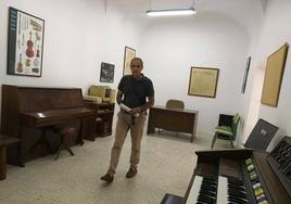 Juan Francisco Mateos, en la Escuela de Música