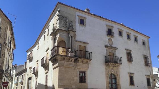 El Barrantes Cervantes aprovecha el verano para acometer nuevas mejoras