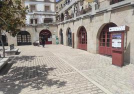 Las obras de rehabilitación de la oficina de turismo en la plaza Mayor, a licitación