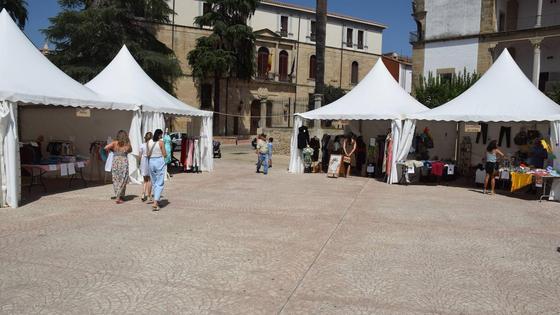 El paseo Ruiz de Mendoza acogerá el III Mercadillo outlet este fin de semana