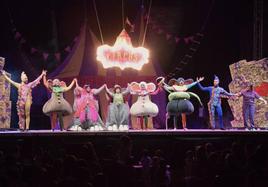 El saludo de los personajes, al final del espectáculo de 'Dumbo, el musical'