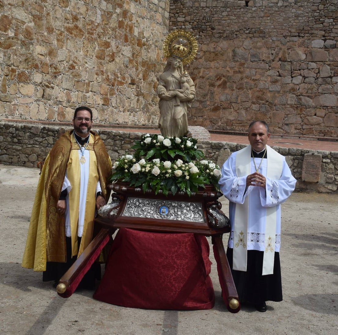 Subida, en procesión, de la Patrona al castillo