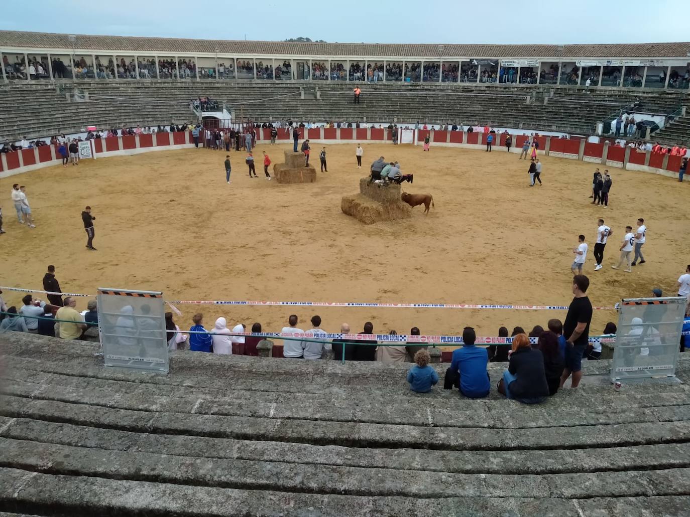 La plaza de toros tiene acordonada la zona de barrera ante las deficiencias