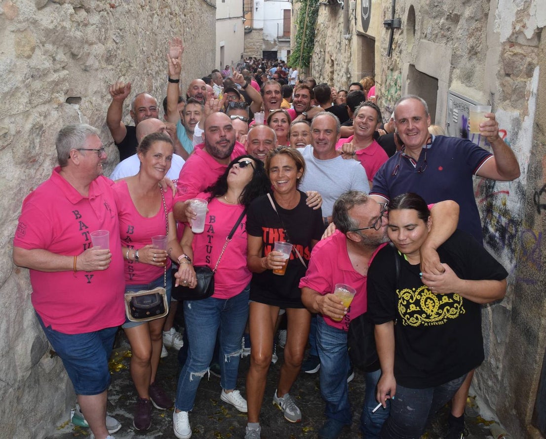 Ambiente festivo del día de la capea de las mujeres