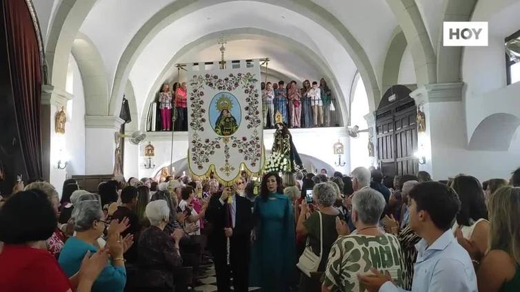 Procesión de la imagen de la Virgen del Rosario