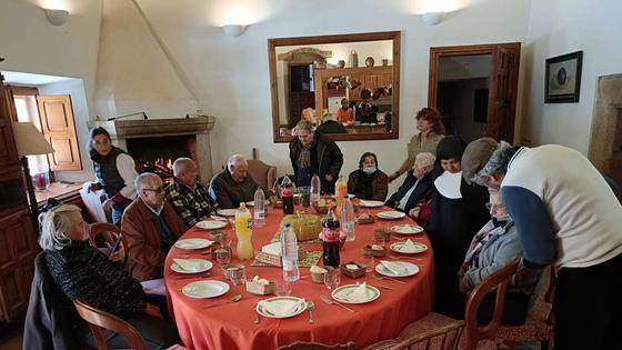 'Grandes Amigos' cuenta ya con 21 voluntarios para acompañar a mayores