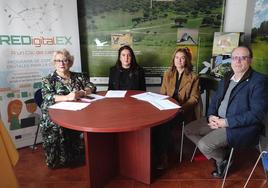 Esperanza Terrón, Olga Tello, Mariví, Vega y Eduardo Diz, en la presentación.