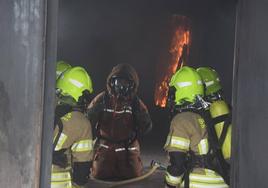 La Diputación quiere que el centro de formación de bomberos de Trujillo sea un referente