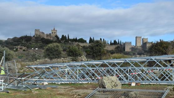 Adenex pide a la empresa de la fábrica de diamantes que cambie el trazado eléctrico