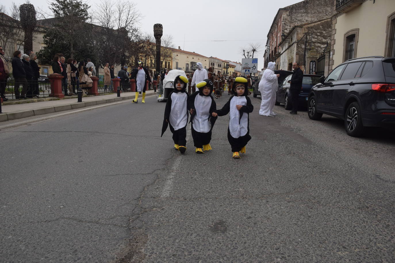 Las dos agrupaciones participantes Pavo Real y Yupik 