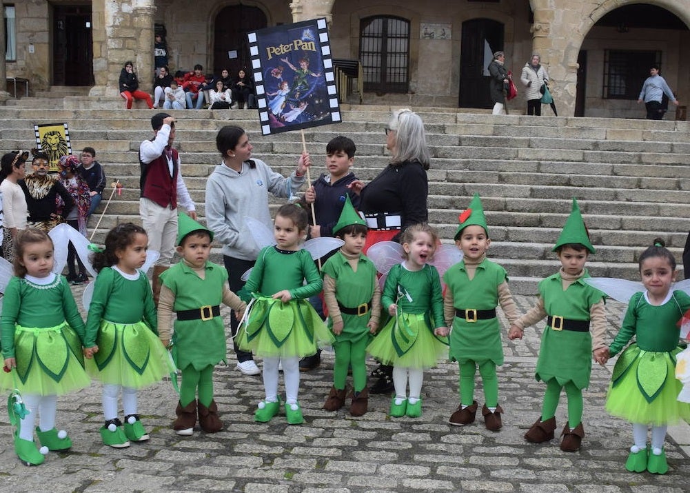 Un carnaval de cine, con el Sagrado Corazón de Jesus