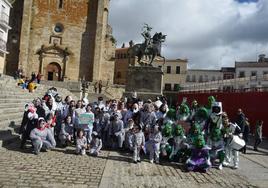 Concurso de comparsas y primer día de festejos taurinos