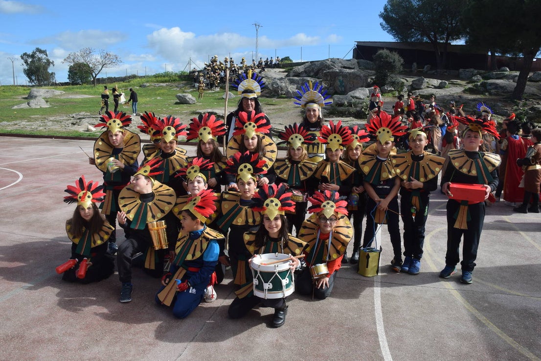 El colegio Las Américas celebra su desfile de Carnaval