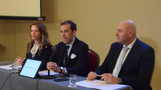 Benjumea apuesta por una solución global al tendido eléctrico por el berrocal