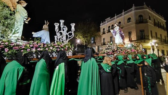 La lluvia da un respiro a la procesión con La Oración el Huerto y La Magdalena