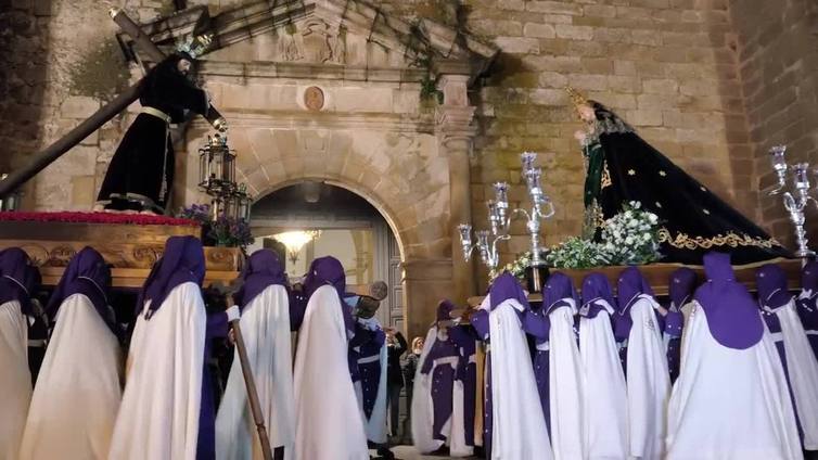 Los pasos cumplen con su recorrido, con frío y viento pero sin lluvia